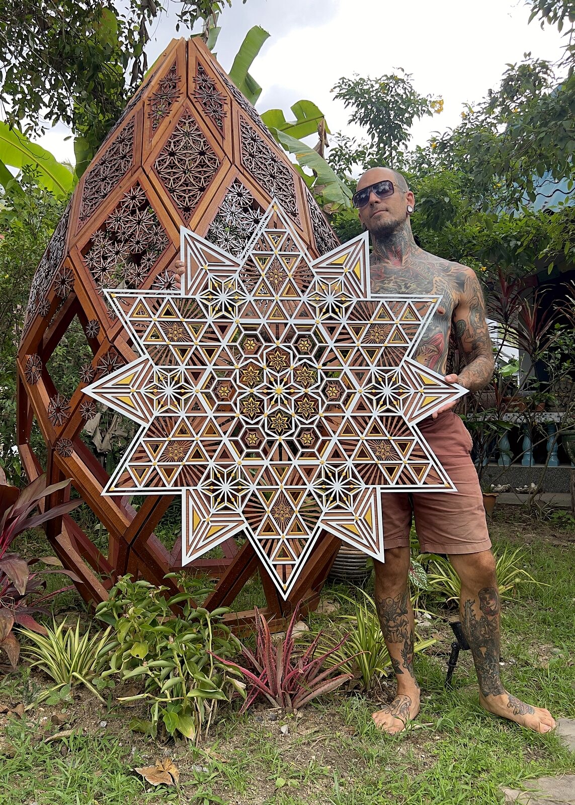 Rich Damaru holding a large asanoha piece